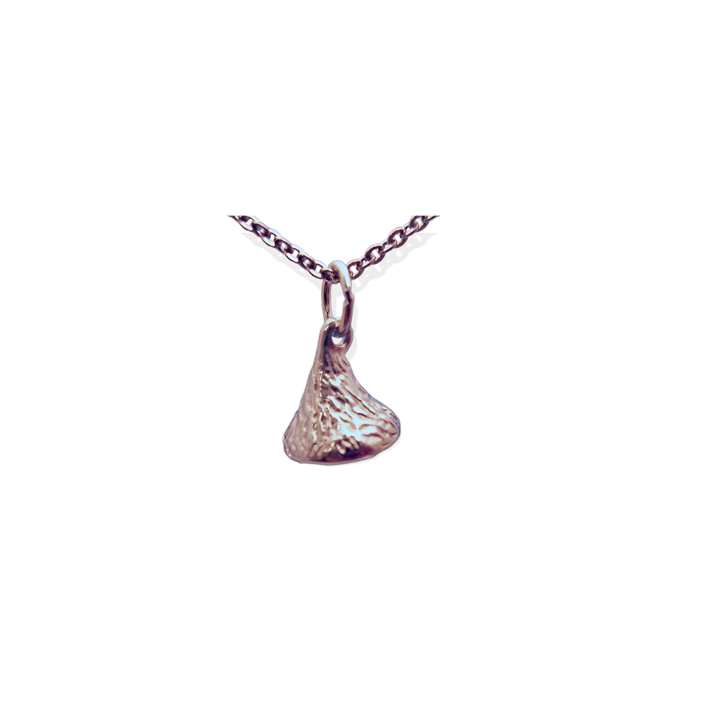 KIiss Necklace With Chain - Silver