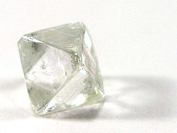 Stanford Scientists Transform Fossil Fuel Molecules Into Pure Diamond