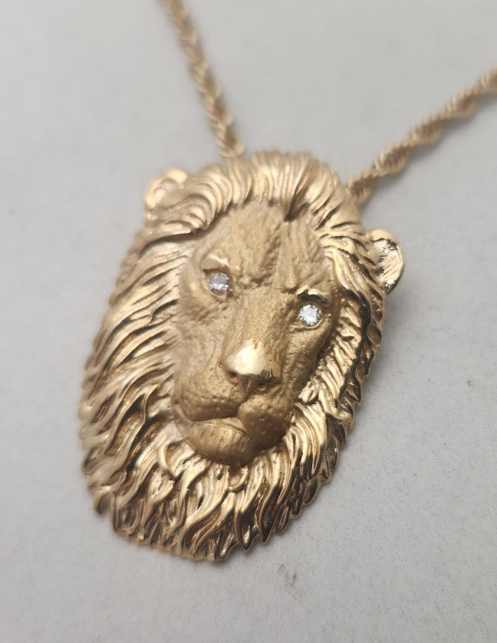THE KING UNIQUE LION HEAD PENDANT