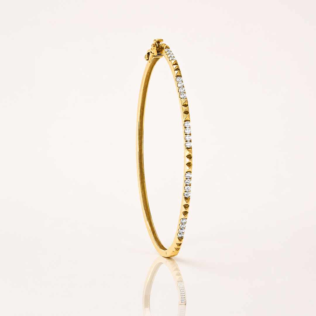 True Origin Lab Grown Diamond VS+ F+ 6.75 in Complete Bangle
