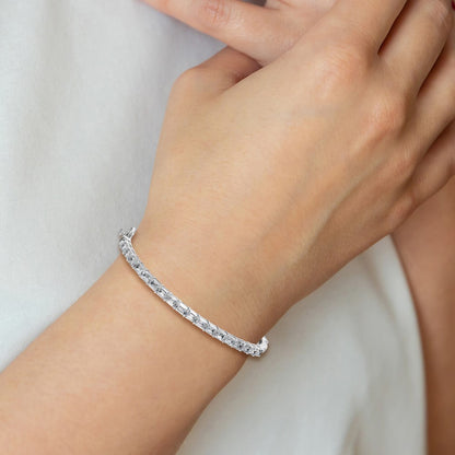 True Origin Lab Grown Diamond VS+ F+ 7.5 in Complete Bangle