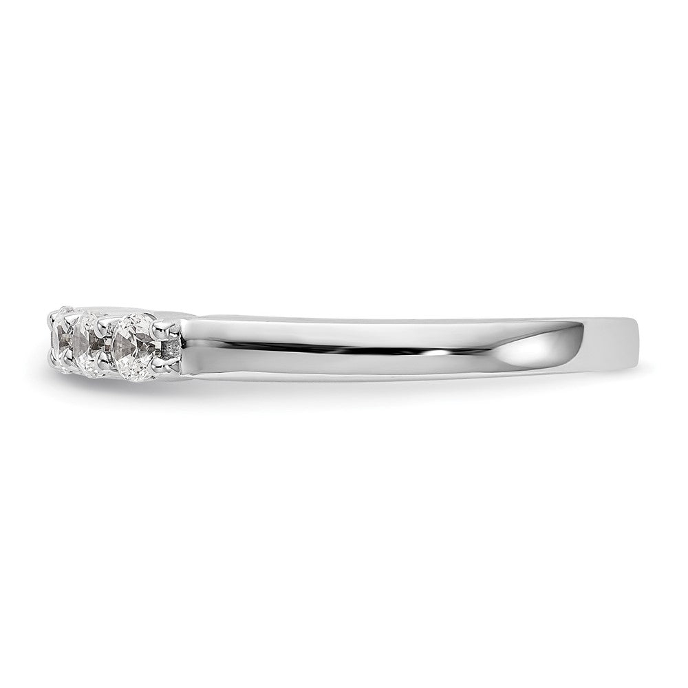 True Origin Lab Grown Diamond VS+ F+ Complete Round Five Stone Ring